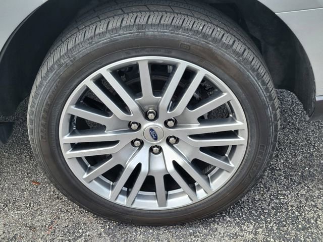 Used 2024 Ford Expedition Limited image 7