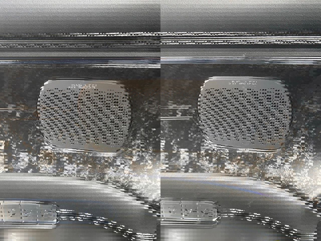 Used 2025 Genesis G90 3.5T image 22