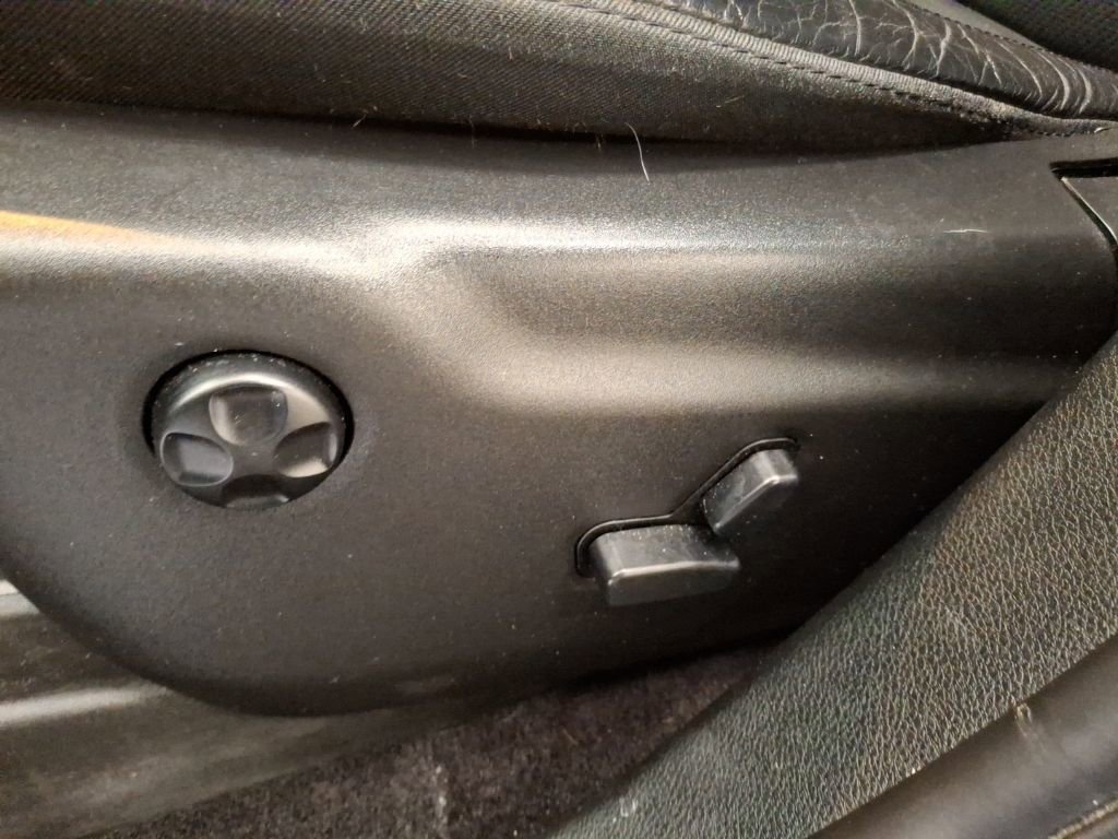 Used 2018 Jeep Grand Cherokee Altitude image 17