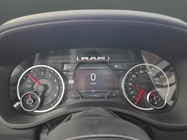 New 2026 RAM 1500 4x4 Crew Cab image 17