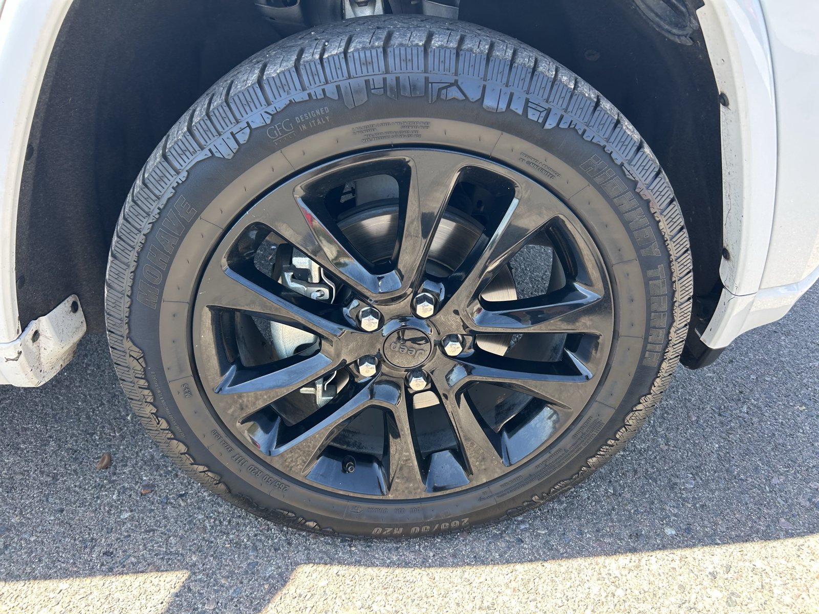 Used 2020 Jeep Grand Cherokee Altitude RWD image 9
