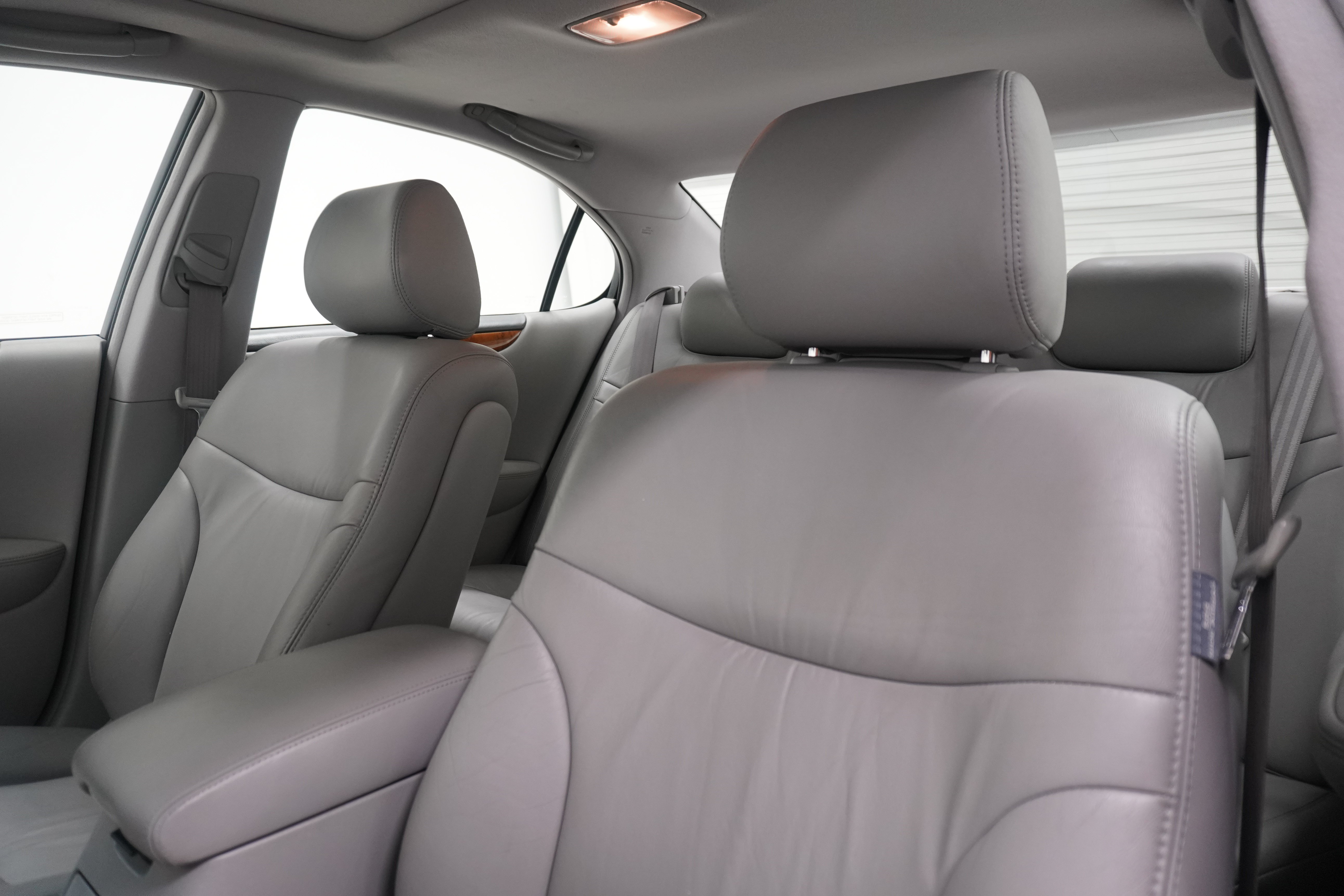 Used 2005 Lexus ES 330 w/ Preferred Accessory Pkg FWD image 11