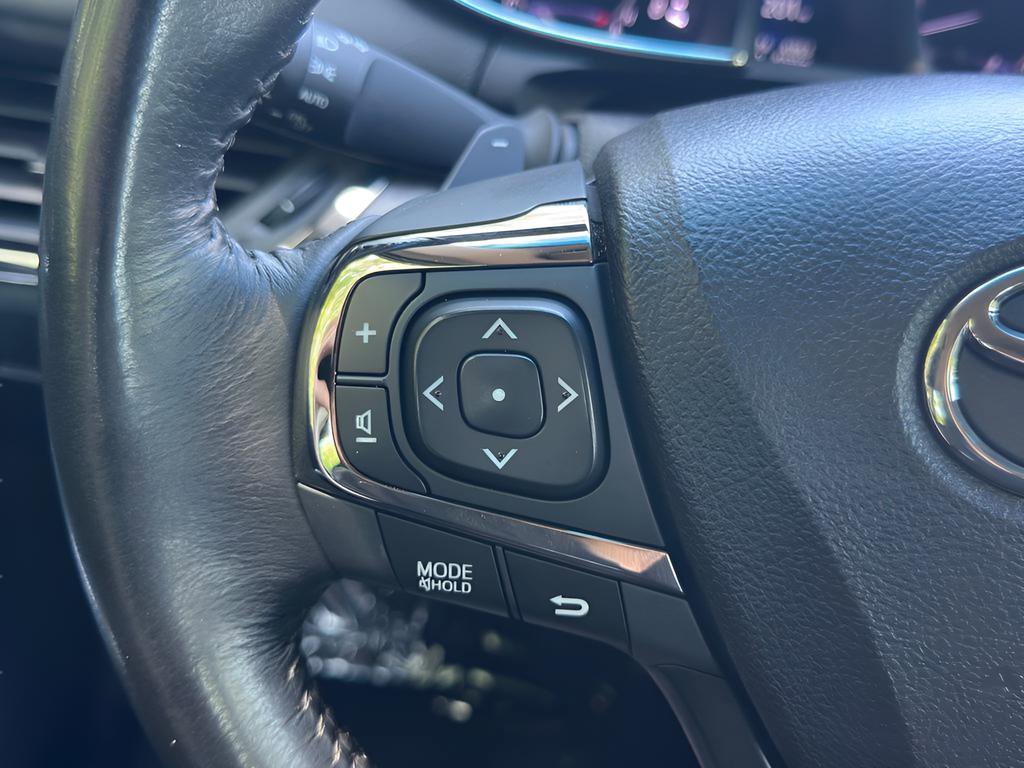 Used 2016 Toyota Avalon XLE image 22