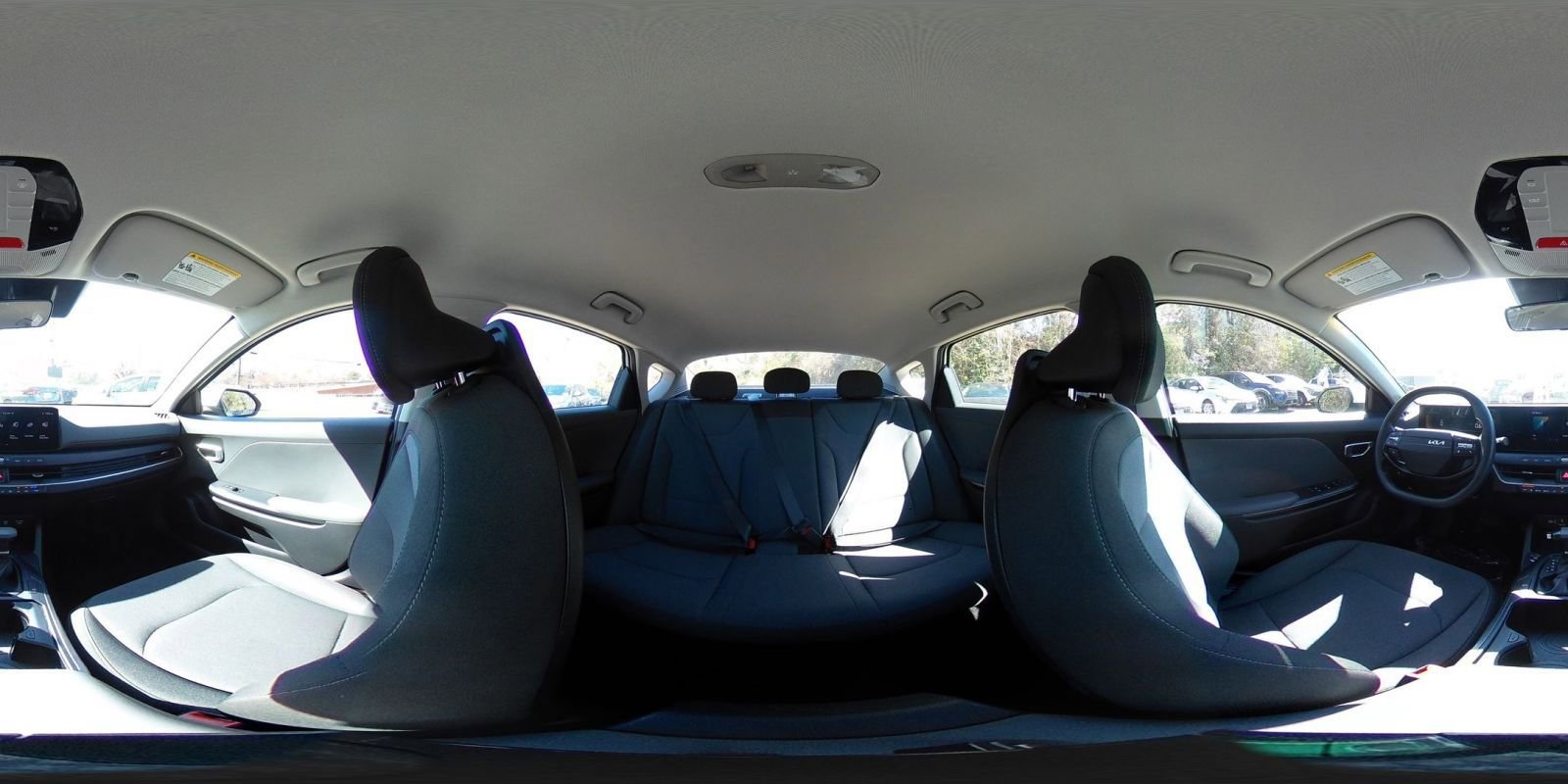 Used 2025 Kia K4 LXS image 38