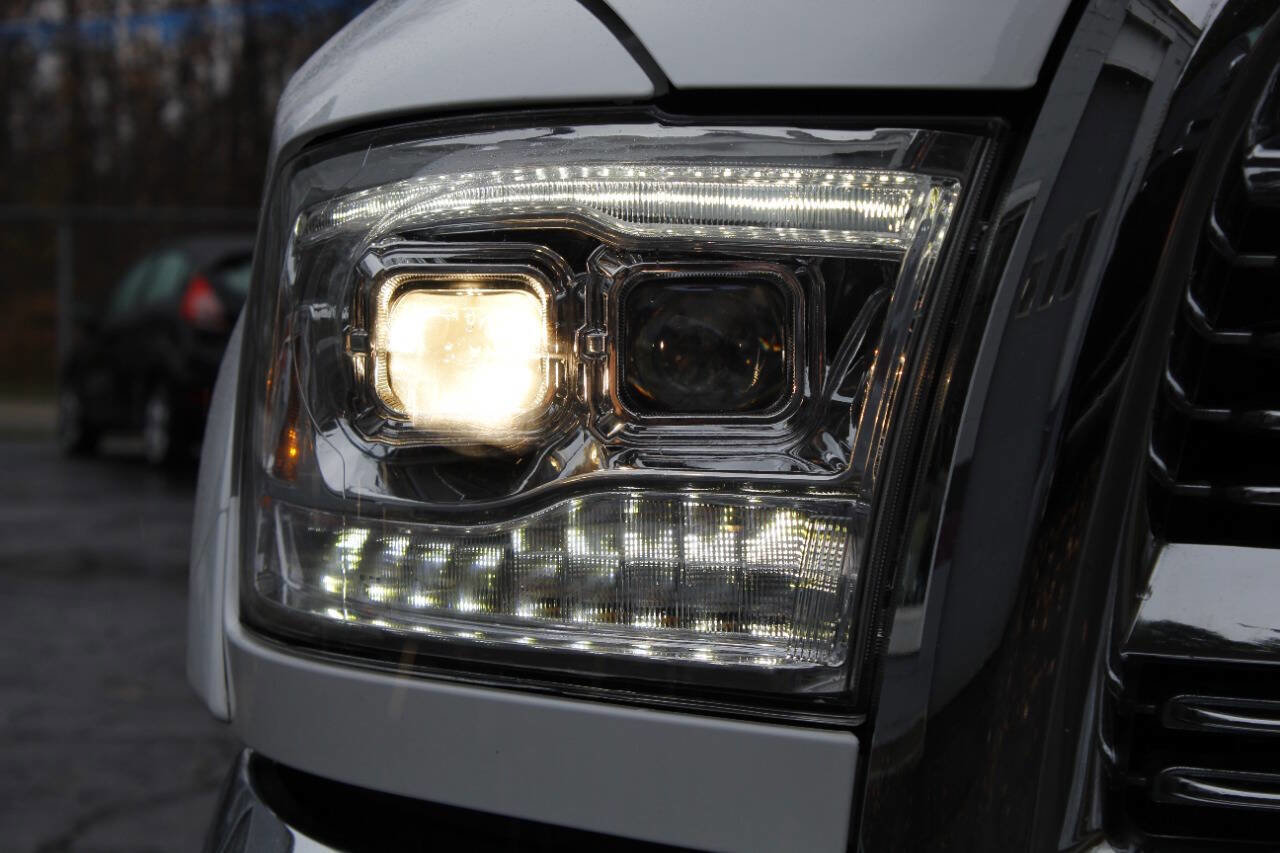 Used 2018 RAM 2500 Laramie w/ Snow Chief Group AWD/4WD image 6