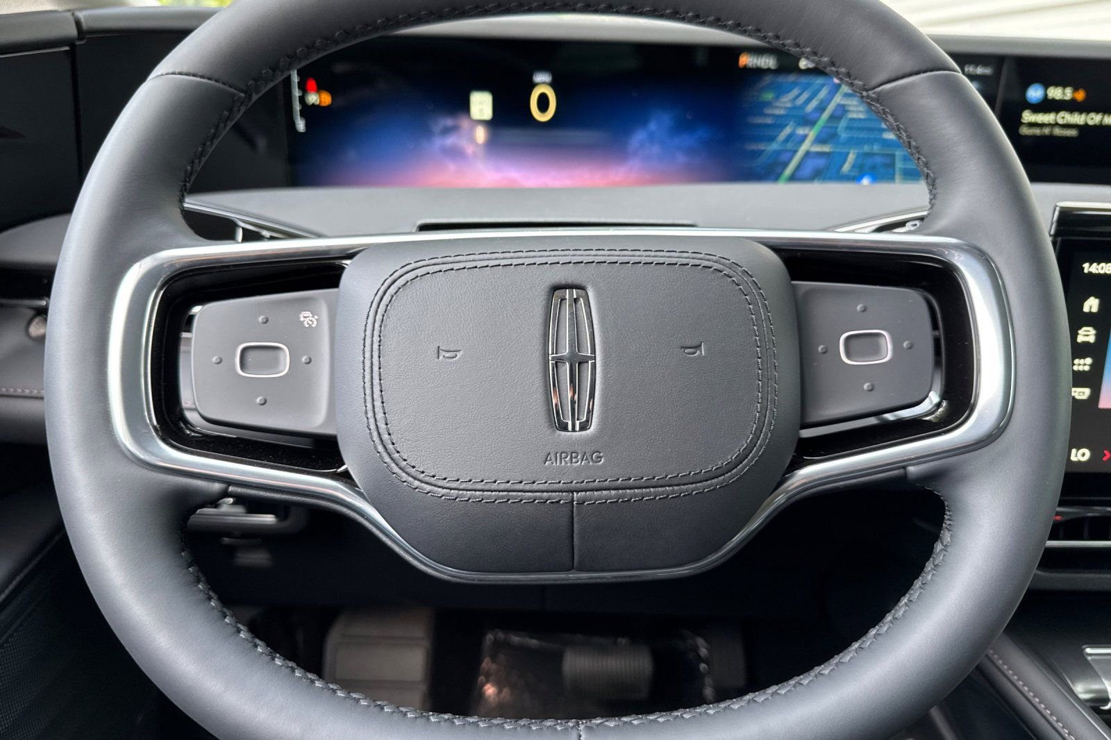 New 2026 Lincoln Nautilus Premier image 21