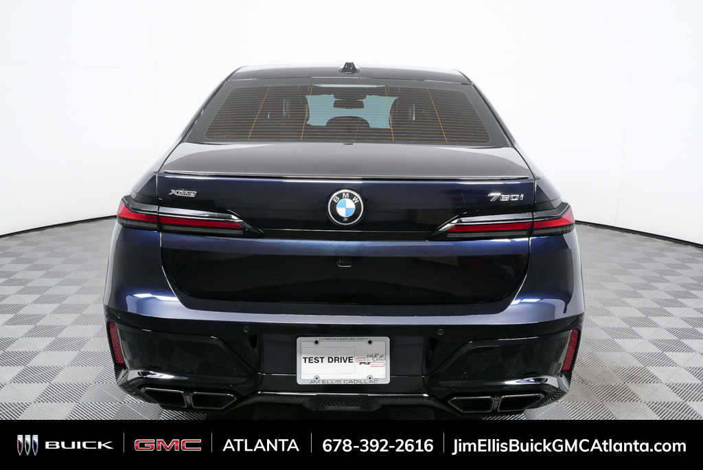 Used 2023 BMW 760i xDrive AWD/4WD image 31