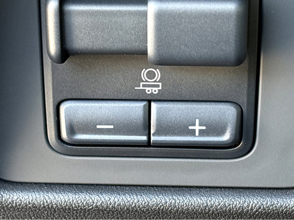 Used 2024 Chevrolet Colorado ZR2 w/ Technology Package image 12