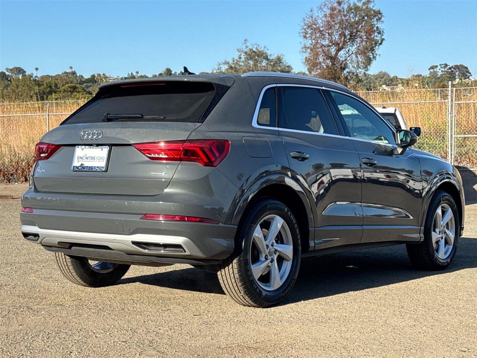 Used 2020 Audi Q3 2.0T Premium Plus w/ Premium Plus Package AWD/4WD image 14