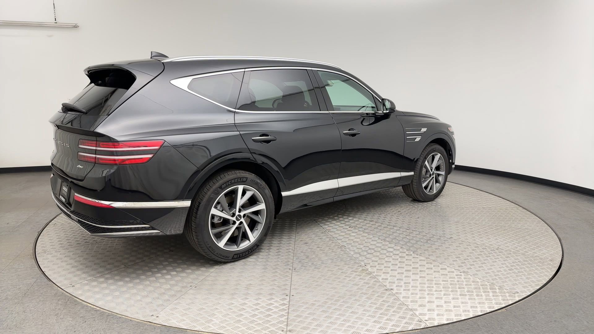 Certified 2025 Genesis GV80 2.5T Select AWD/4WD image 2