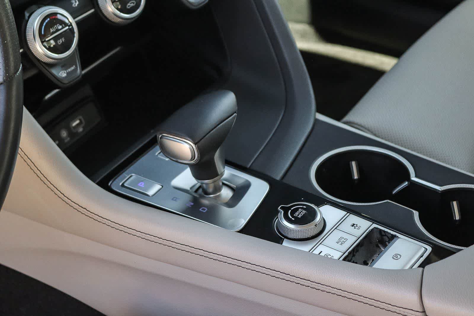 Used 2019 Genesis G70 2.0T Advanced RWD image 19