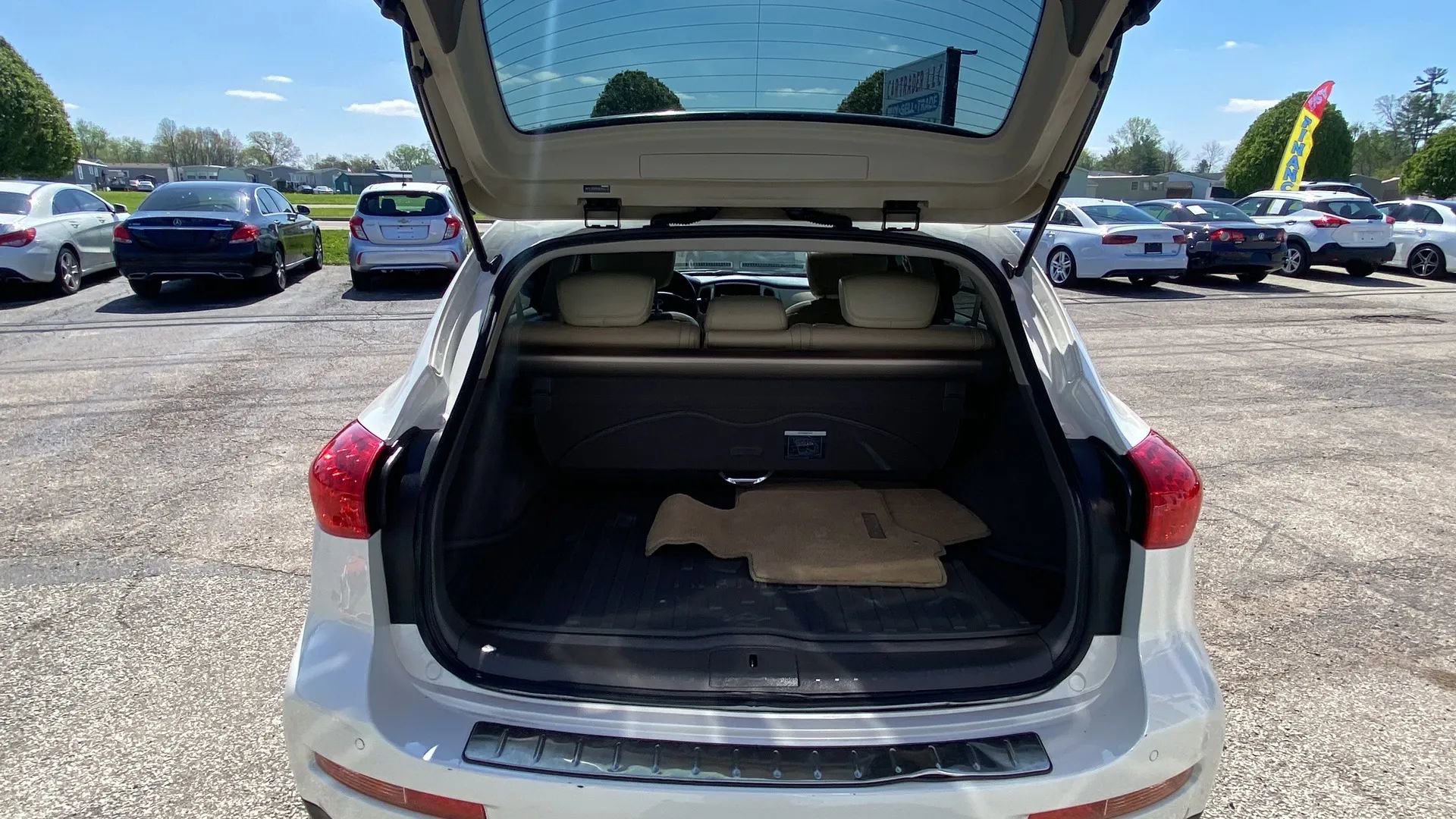Used 2017 INFINITI QX50 2WD w/ Premium Plus Package image 20
