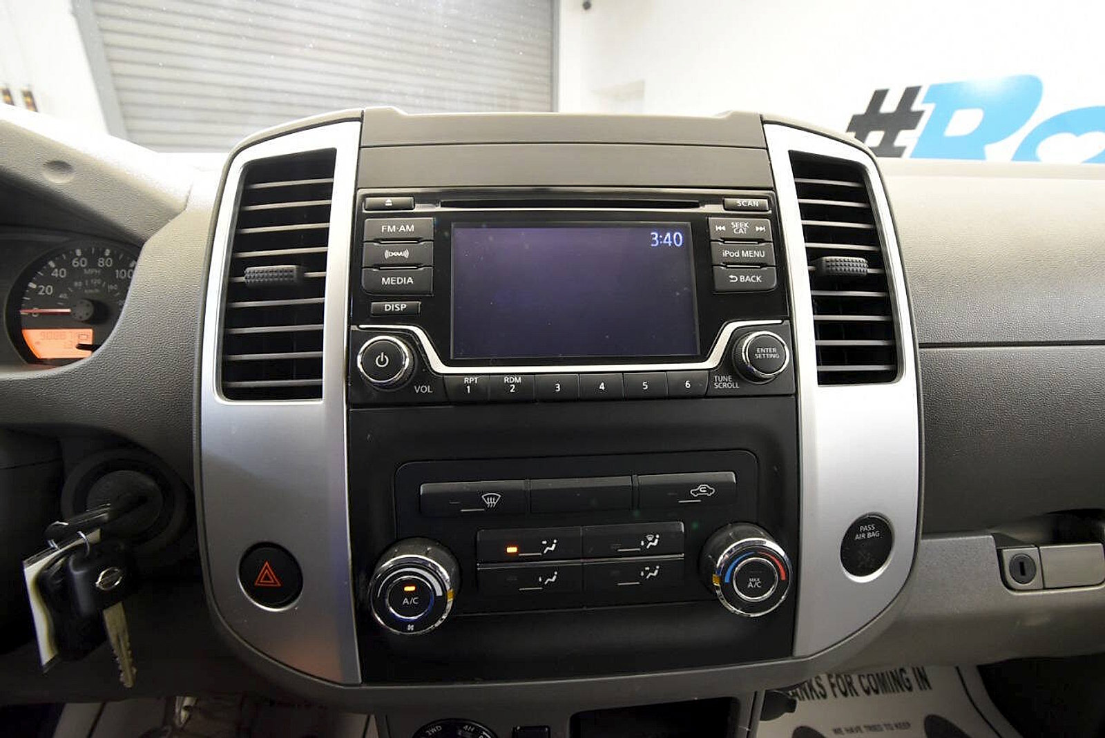 Used 2018 Nissan Frontier SV AWD/4WD image 23