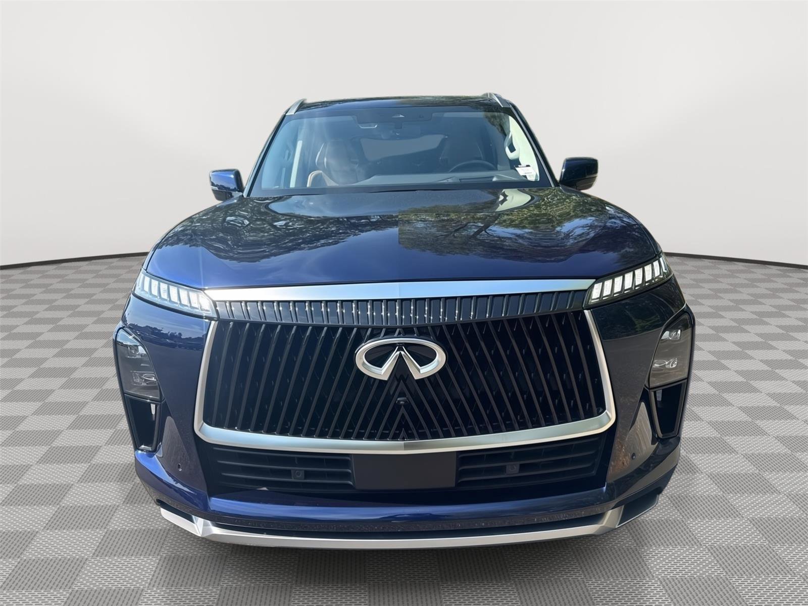 Certified 2025 INFINITI QX80 Sensory image 3