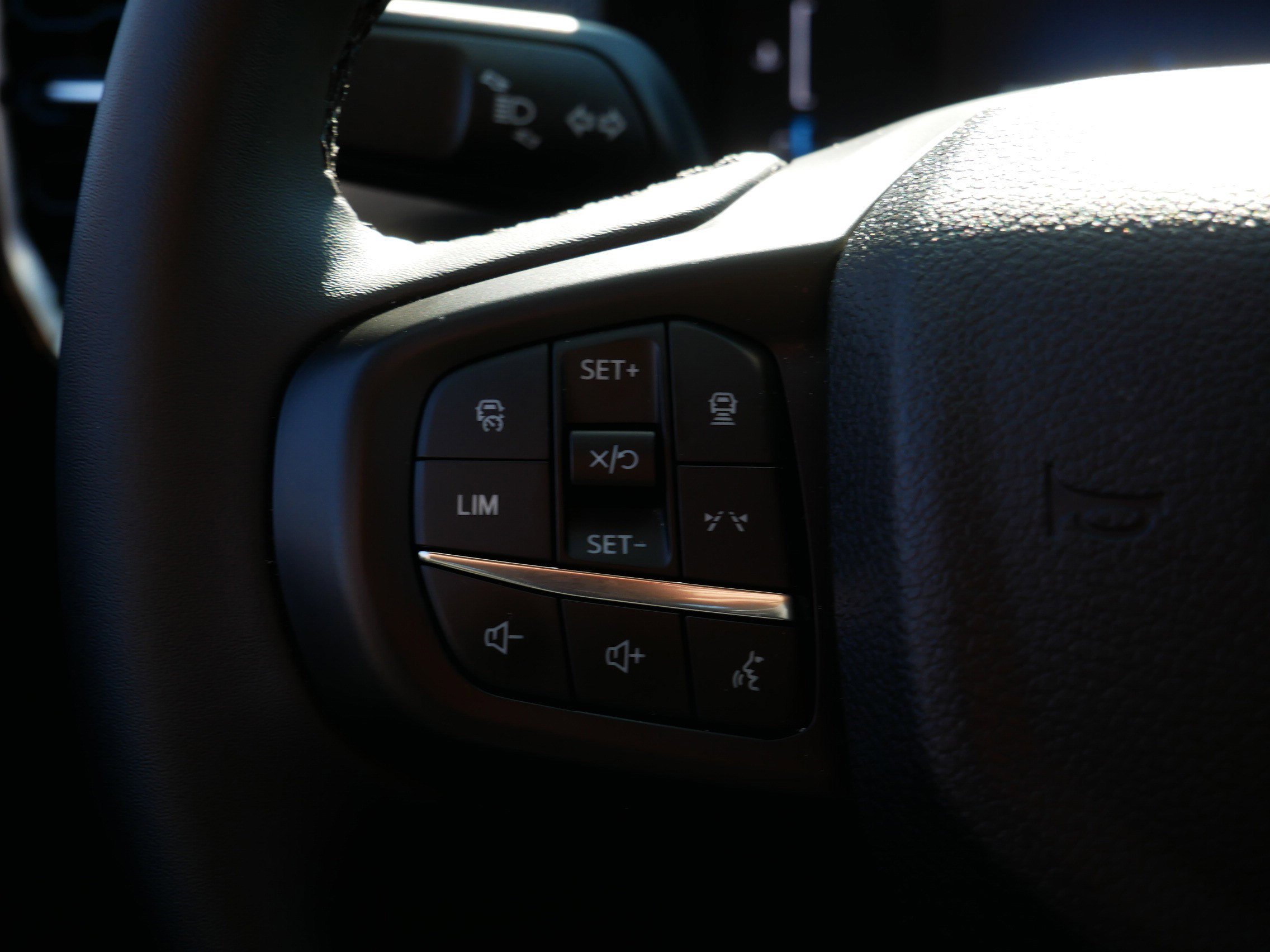 Used 2025 Ford Ranger XLT w/ Technology Package image 28