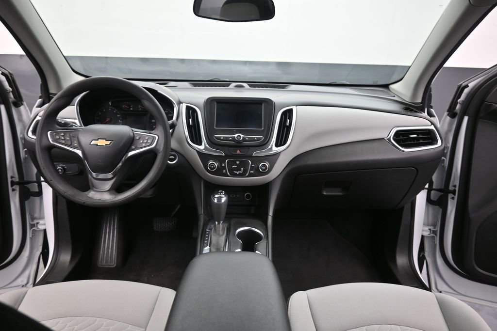 Used 2021 Chevrolet Equinox LS w/ LS Convenience Package FWD image 12