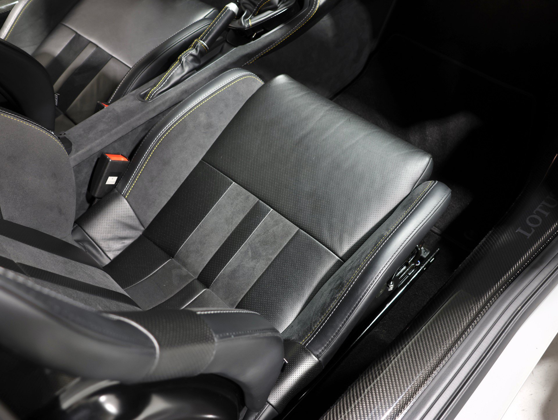 Used 2020 Lotus Evora RWD image 74