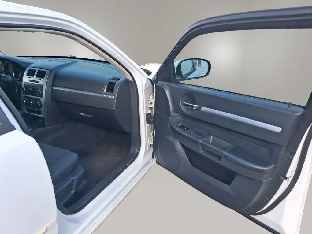 Used 2010 Dodge Charger SXT RWD image 33