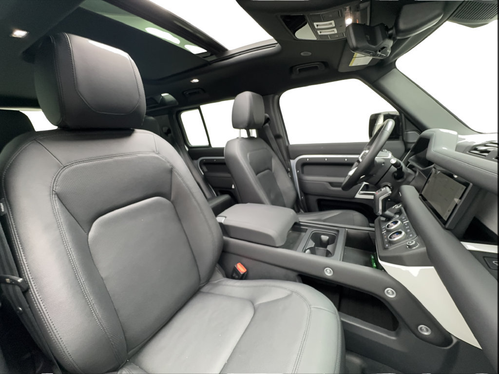 Used 2024 Land Rover Defender 110 S AWD/4WD image 33