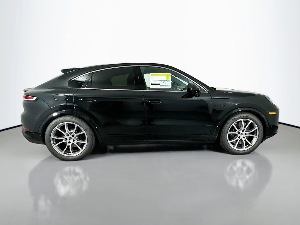 New 2025 Porsche Cayenne Turbo image 8