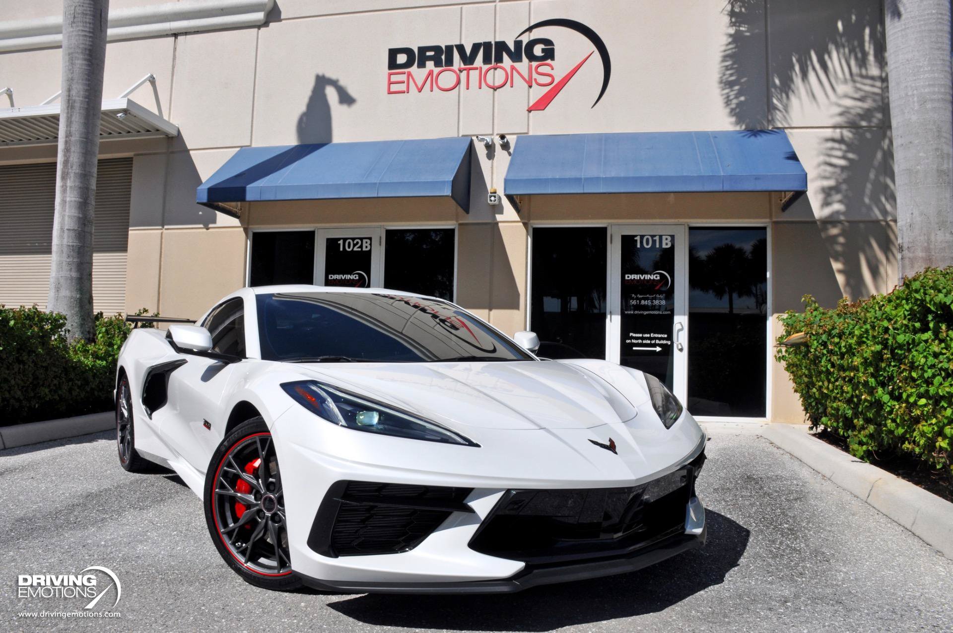 Used 2023 Chevrolet Corvette Stingray Premium Cpe w/ Z51 Performance Package RWD image 4
