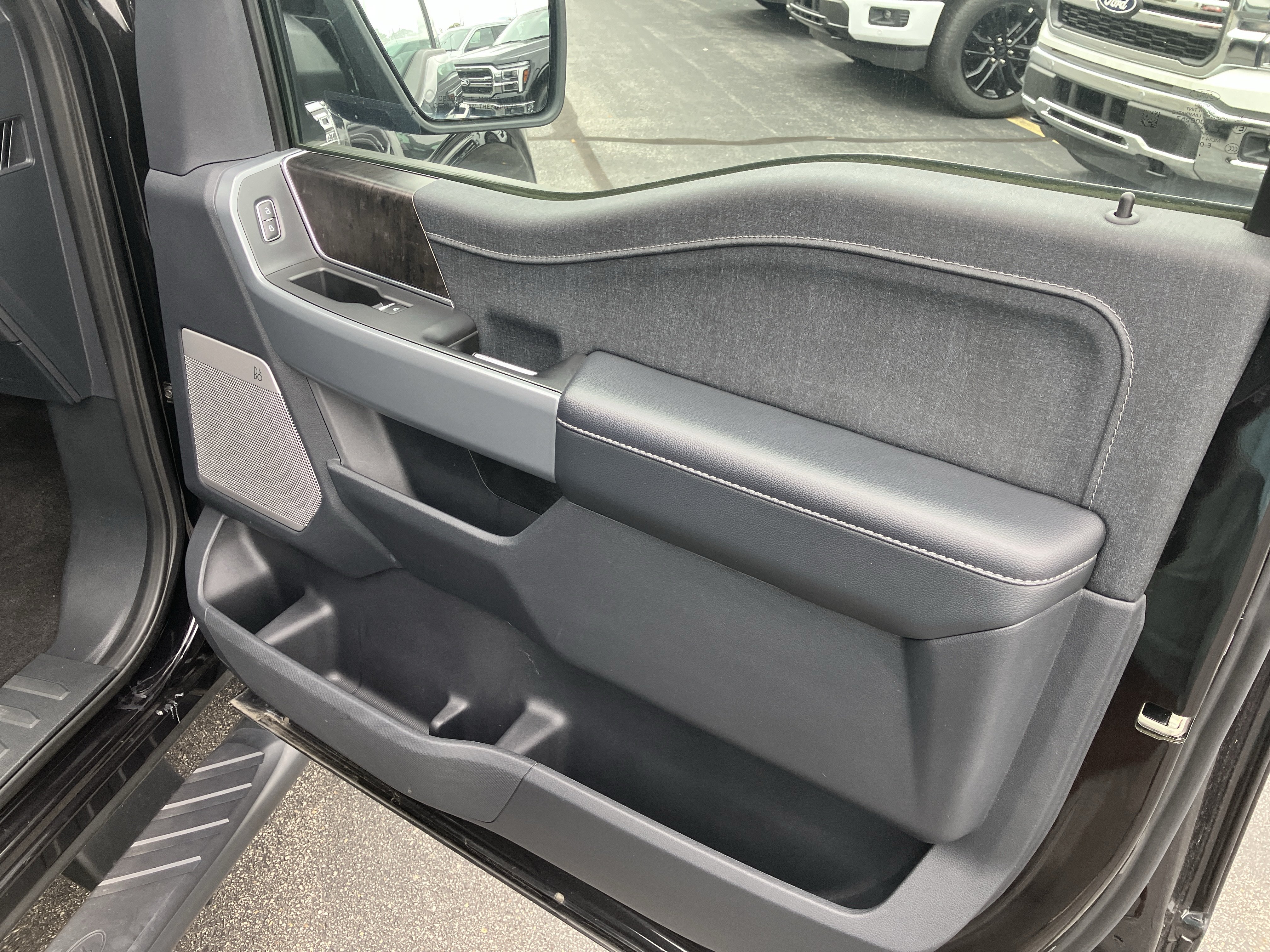Used 2022 Ford F150 Lariat AWD/4WD image 10