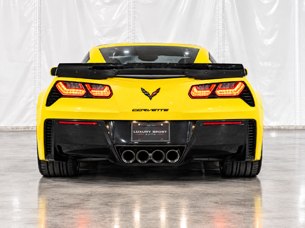 Used 2019 Chevrolet Corvette Z06 RWD image 4