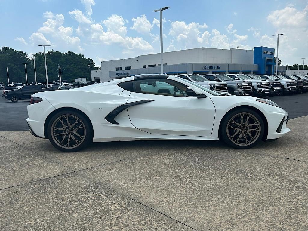 Used 2024 Chevrolet Corvette Stingray Premium Cpe w/ 3LT image 3