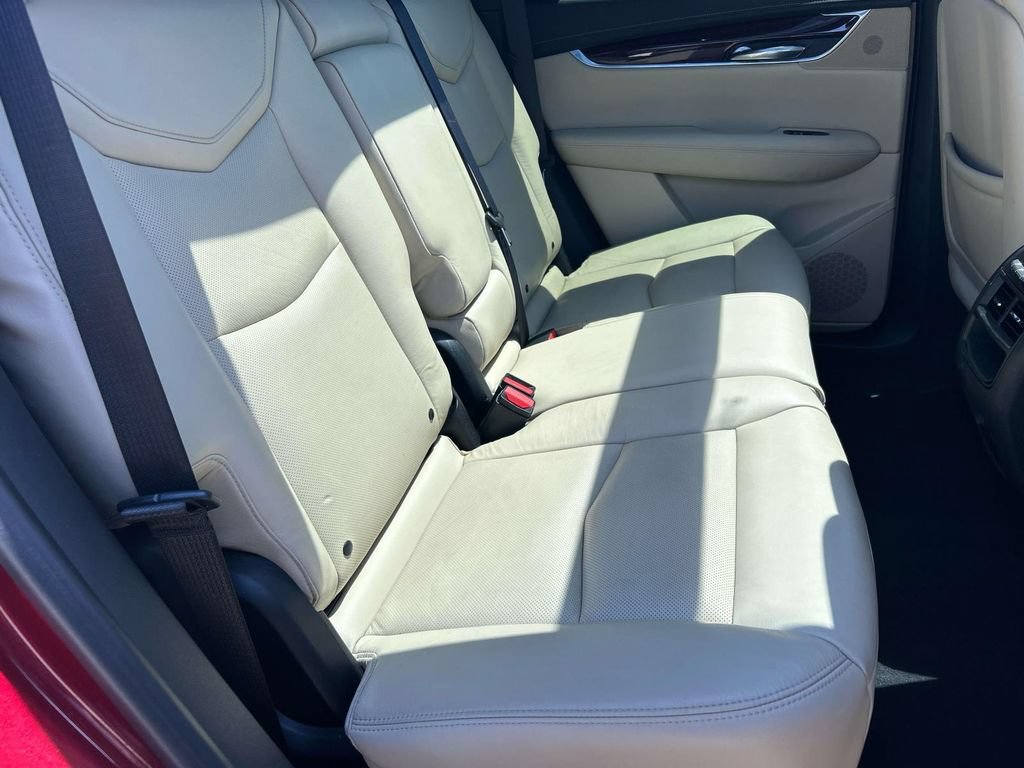 Used 2017 Cadillac XT5 Premium Luxury FWD image 25