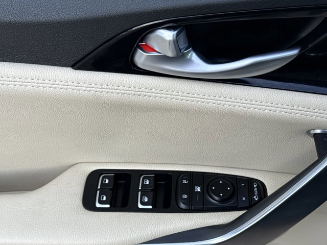 Used 2023 Kia Stinger GT-Line w/ Sun & Sound Package image 17