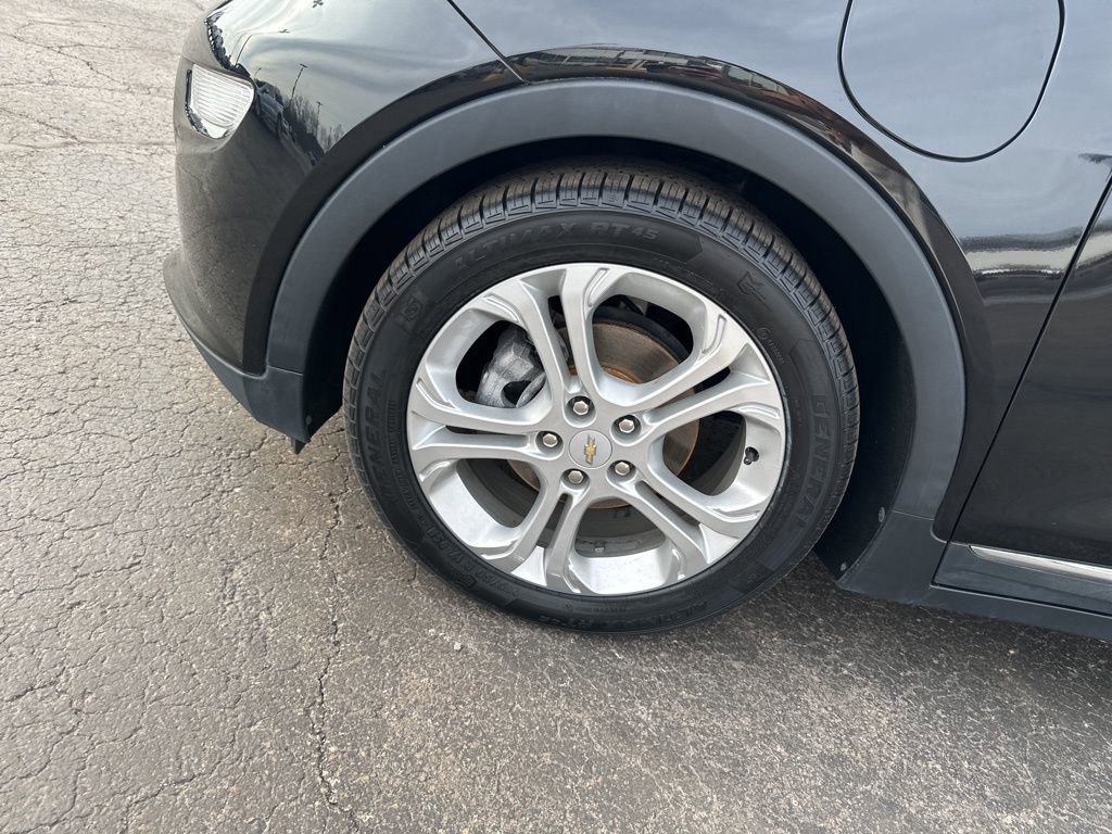 Used 2017 Chevrolet Bolt LT image 21