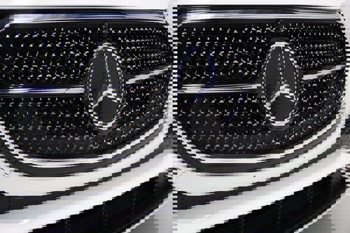 Used 2025 Mercedes-Benz E 350 4MATIC Sedan image 30