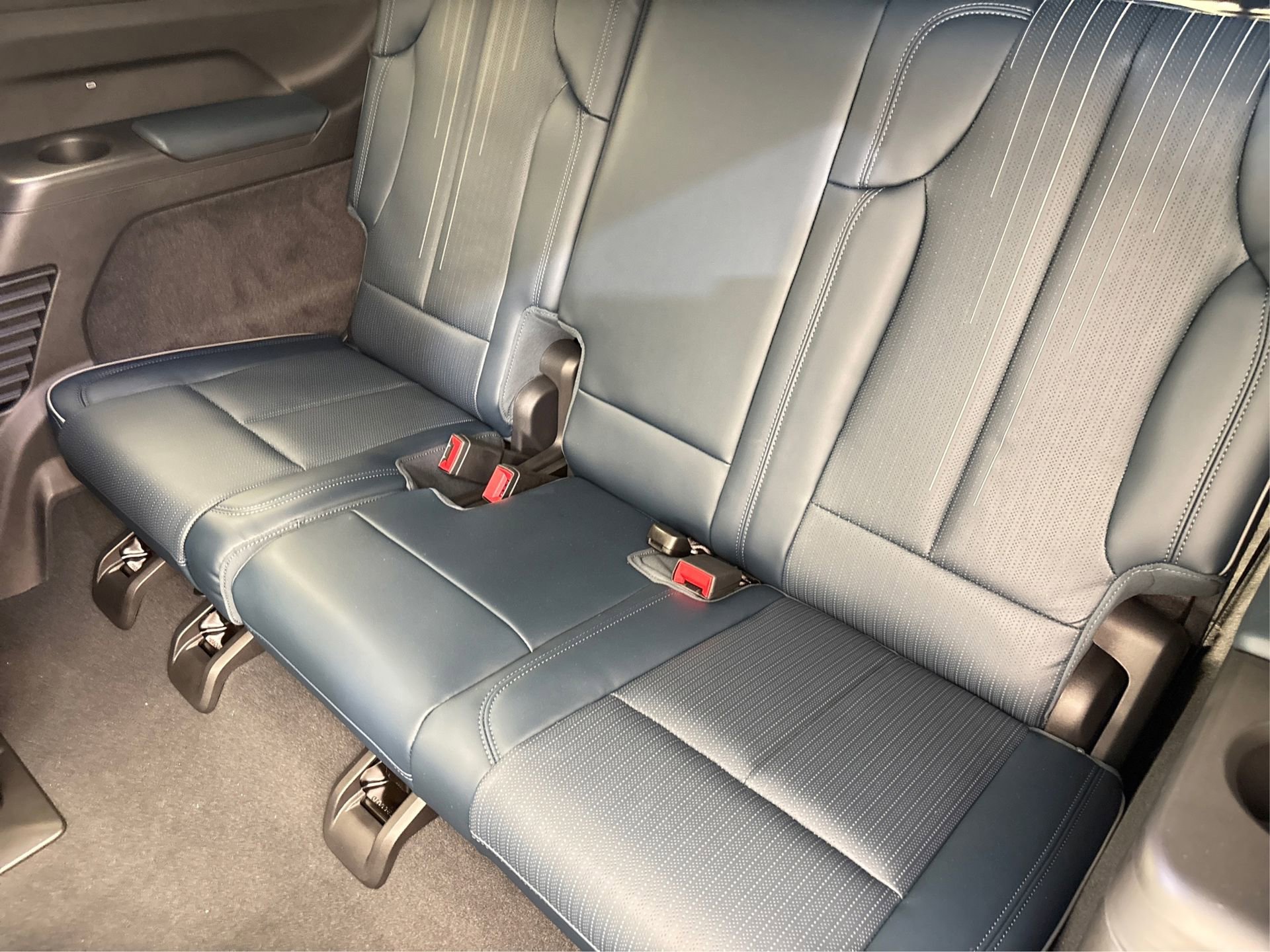 New 2025 Cadillac Escalade IQ Luxury 2 w/ LPO, Radiant Package image 12