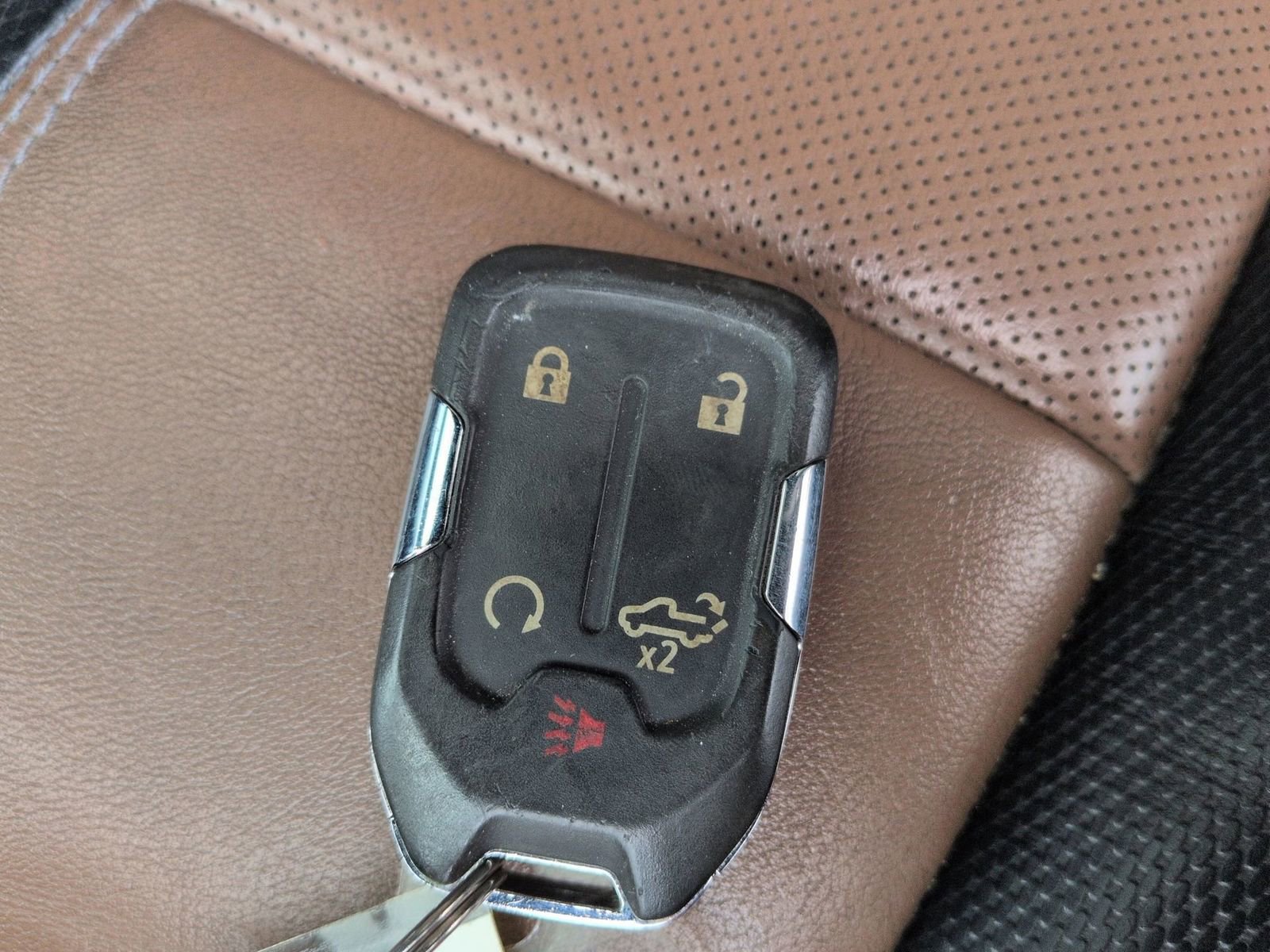 Used 2021 Chevrolet Silverado 2500 High Country w/ Safety Package II image 43