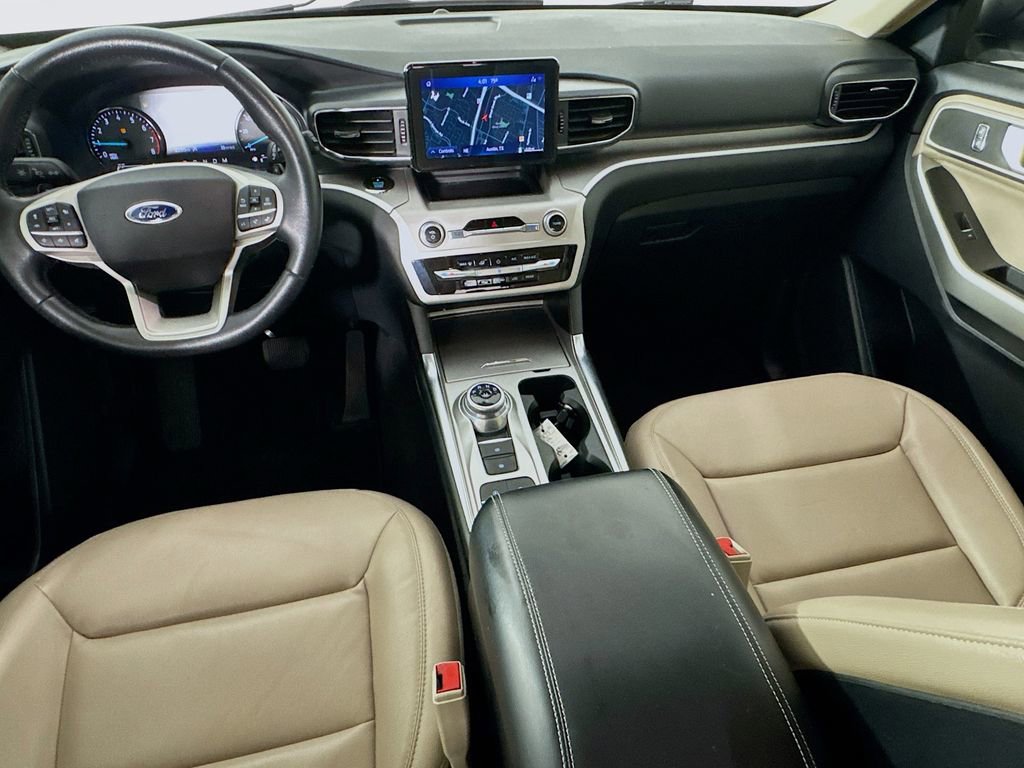 Used 2020 Ford Explorer XLT w/ Equipment Group 202A image 27