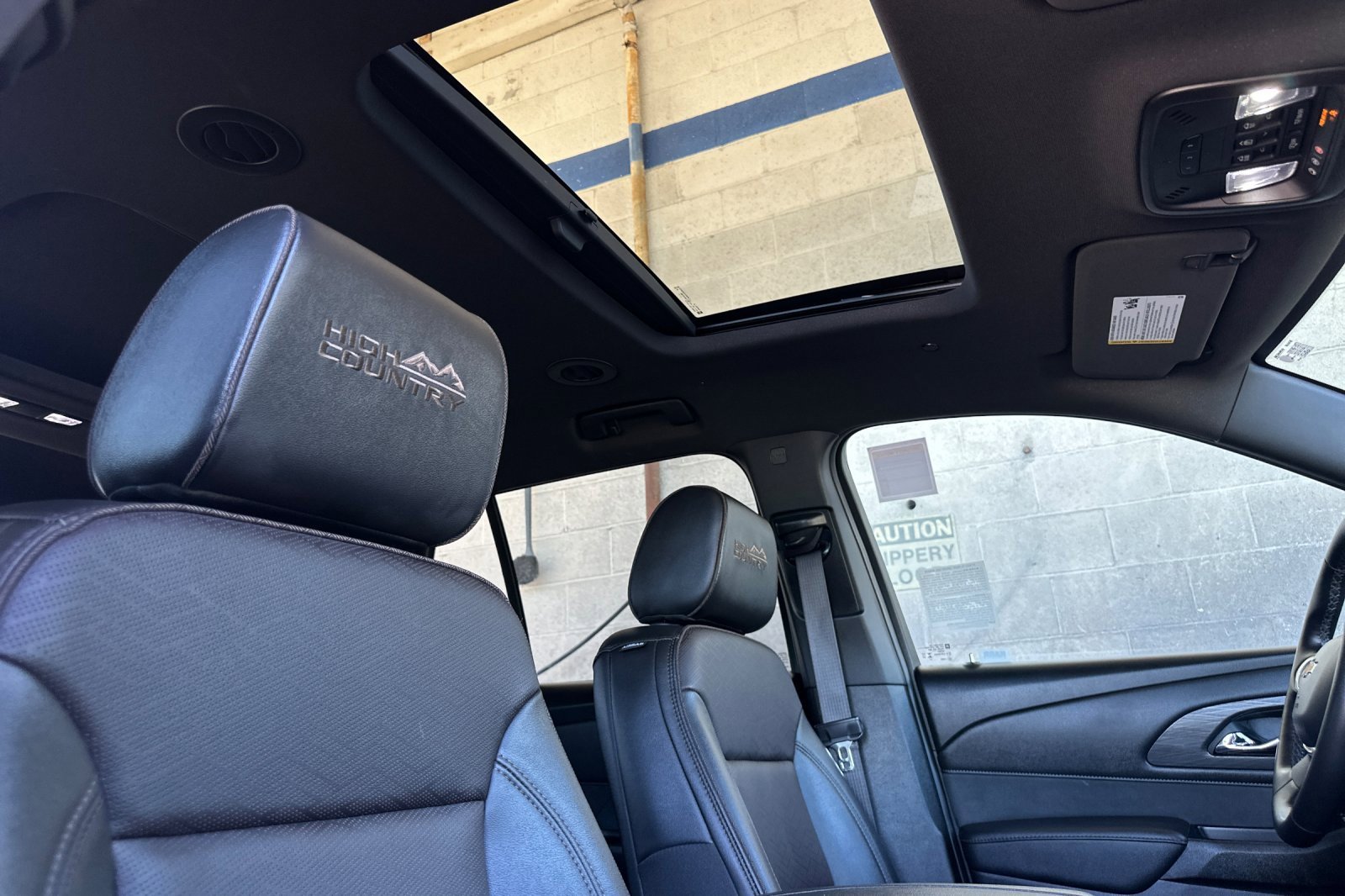 Certified 2023 Chevrolet Traverse High Country image 22