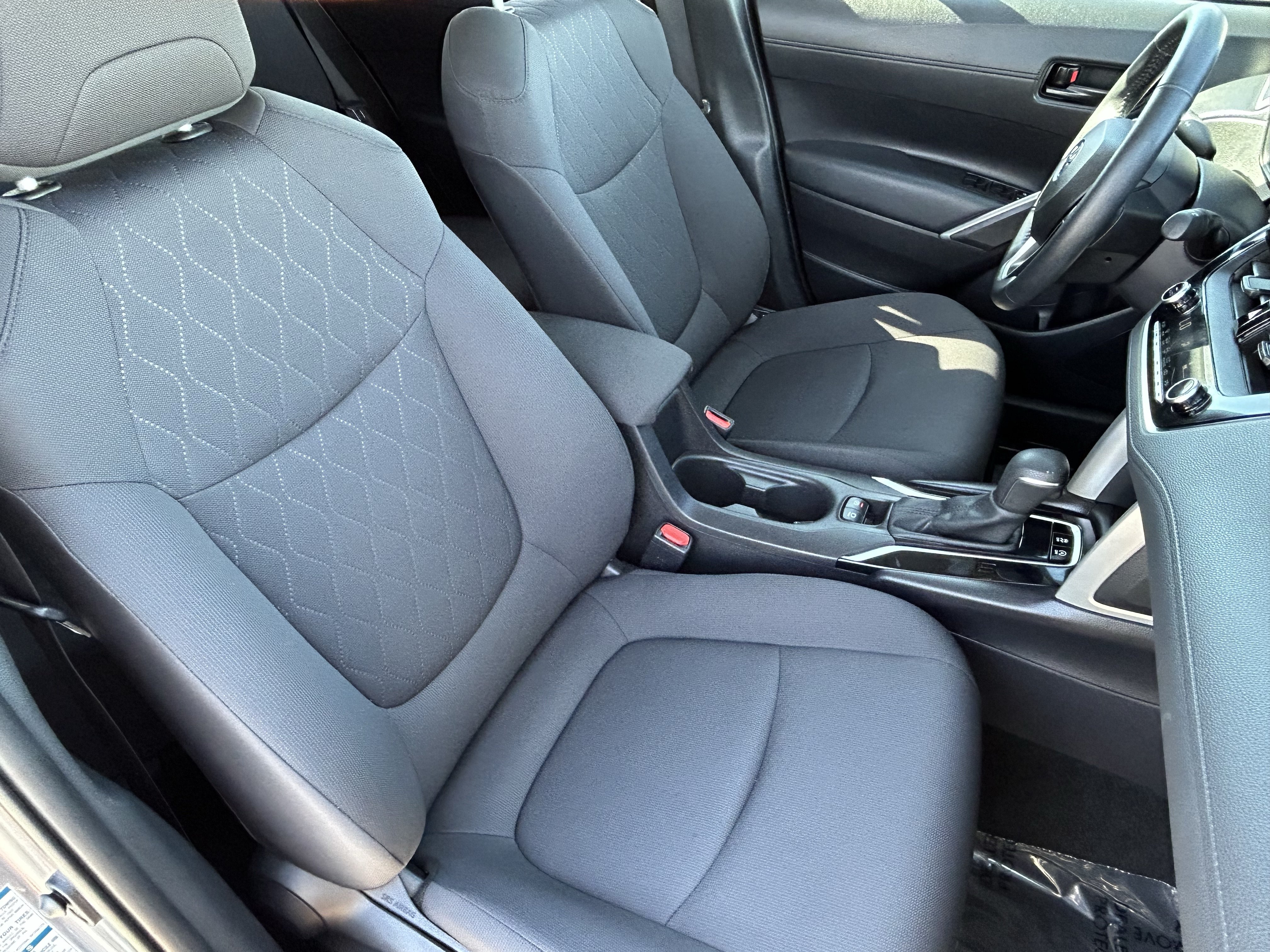 Certified 2022 Toyota Corolla Cross LE w/ Moonroof Package AWD/4WD image 11