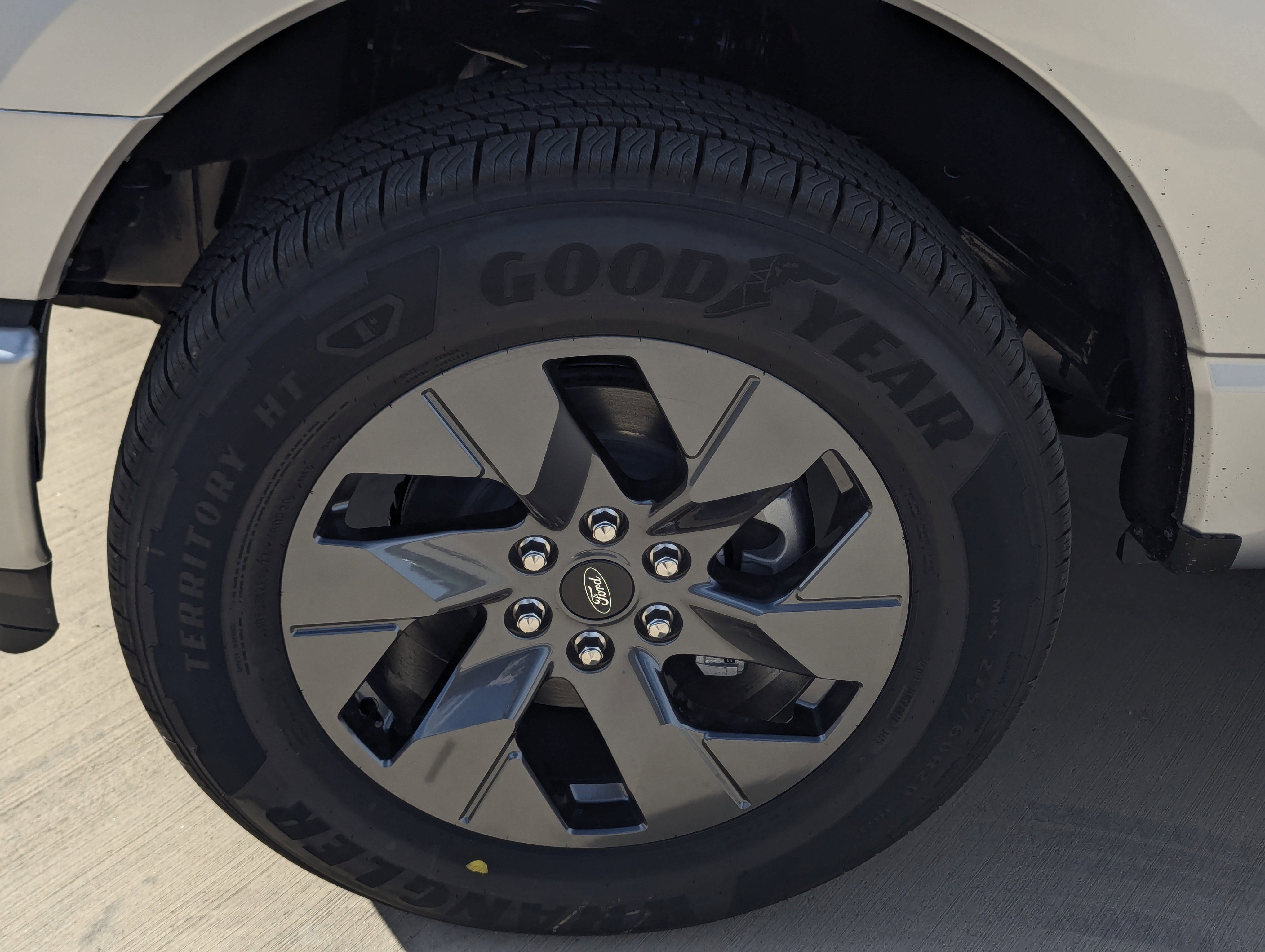 New 2025 Ford F150 Lightning Lariat image 7