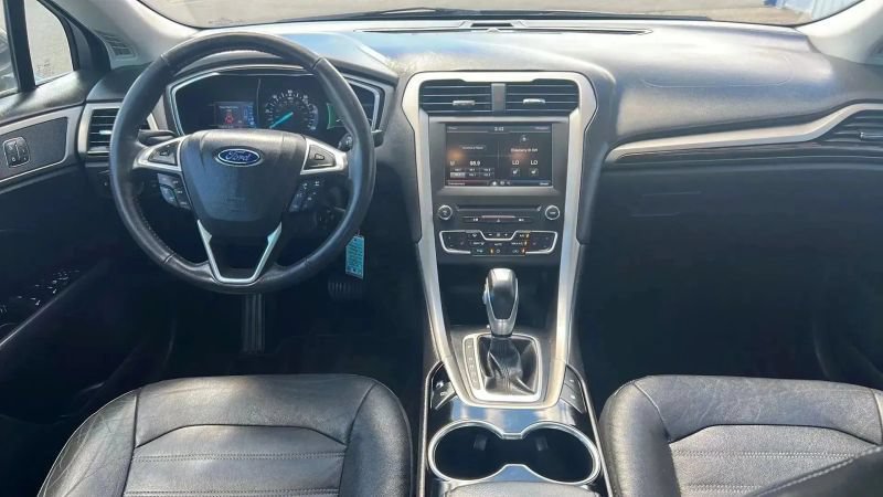 Used 2016 Ford Fusion Energi SE FWD image 9
