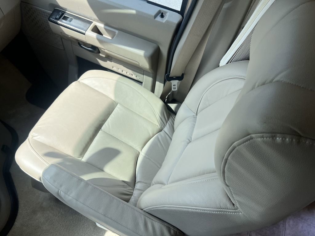 Used 2017 Ford E-450 and Econoline 450 Super Duty w/ Motorhome Prep Package image 27