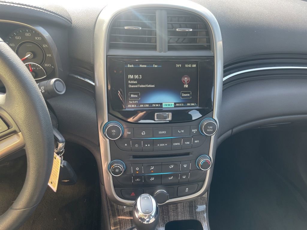 Used 2015 Chevrolet Malibu LT w/ Power Convenience Package image 32