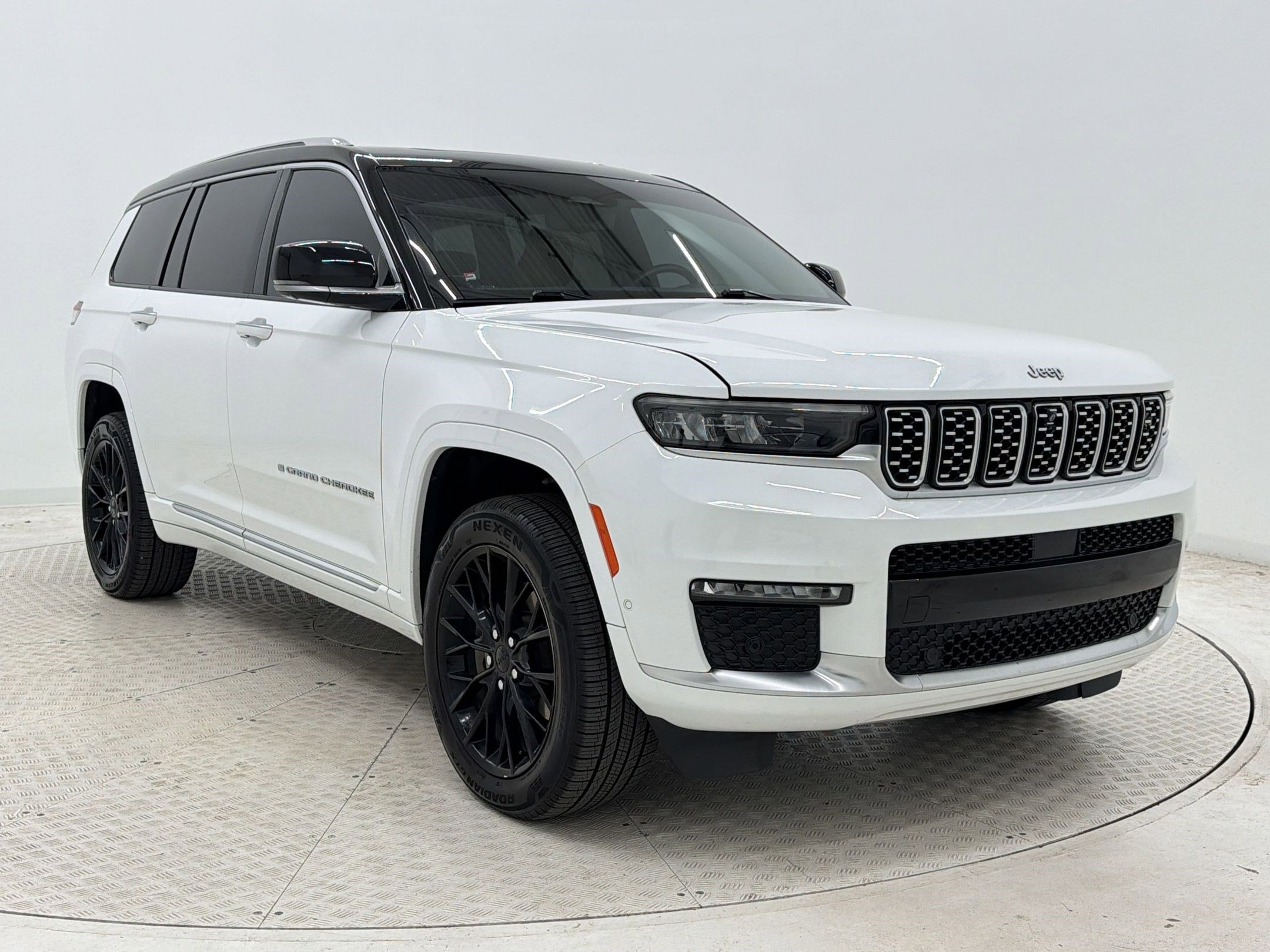 Used 2023 Jeep Grand Cherokee L Summit w/ Advanced Protech Group IV image 7