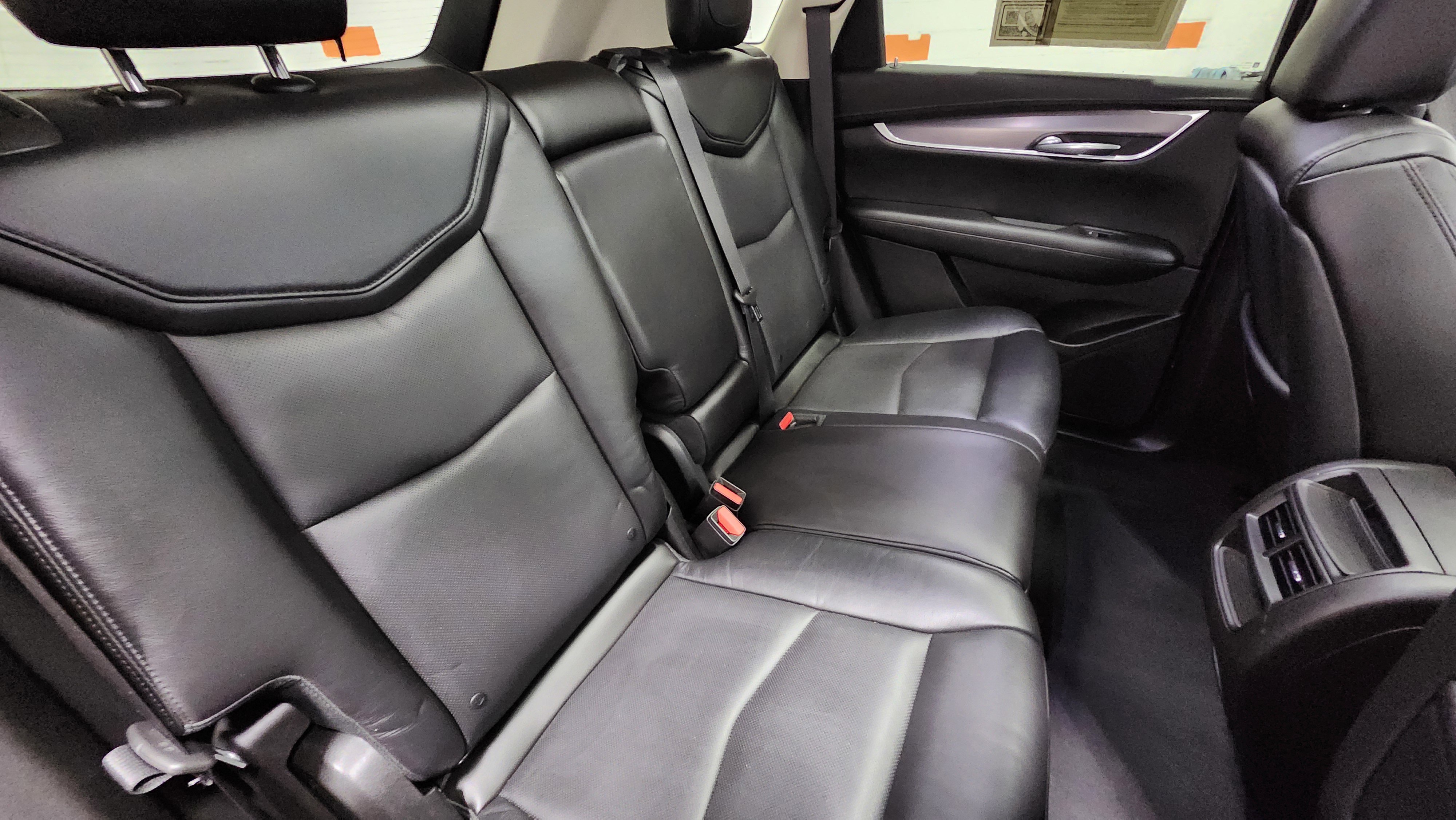 Used 2017 Cadillac XT5 Luxury image 21