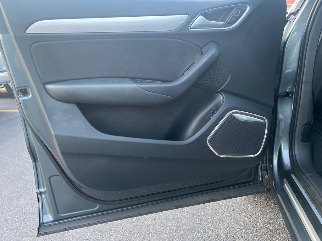 Used 2017 Audi Q3 2.0T Prestige image 11