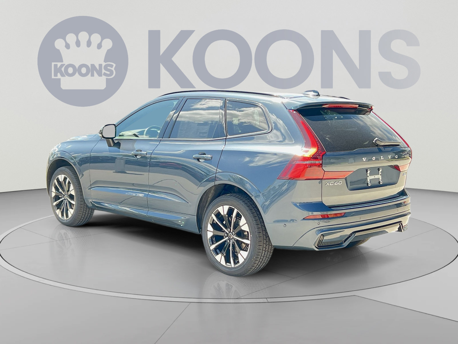 New 2026 Volvo XC60 B5 Plus w/ Protection Package Premier AWD/4WD image 8