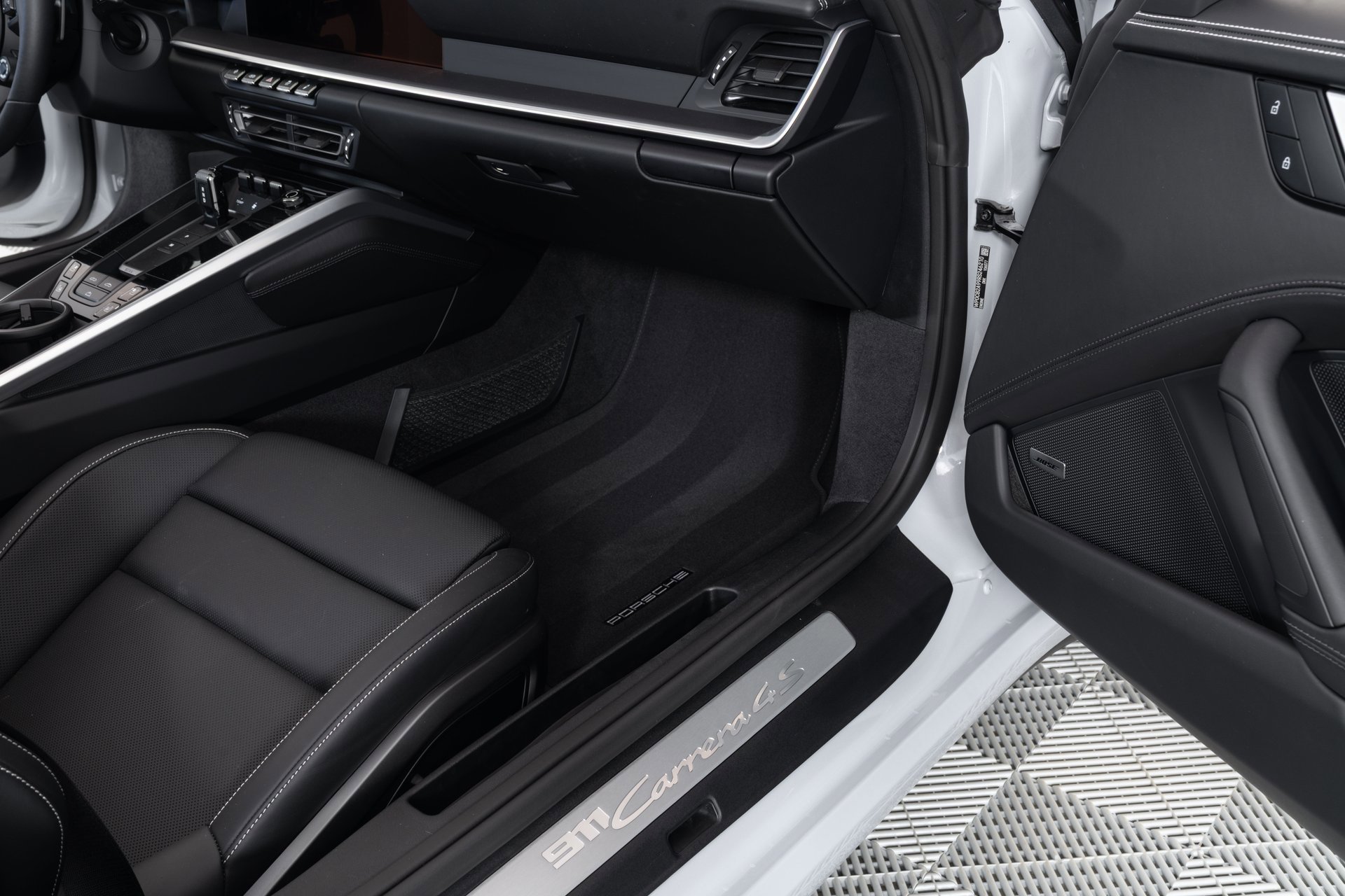 Used 2024 Porsche 911 Carrera 4S image 20