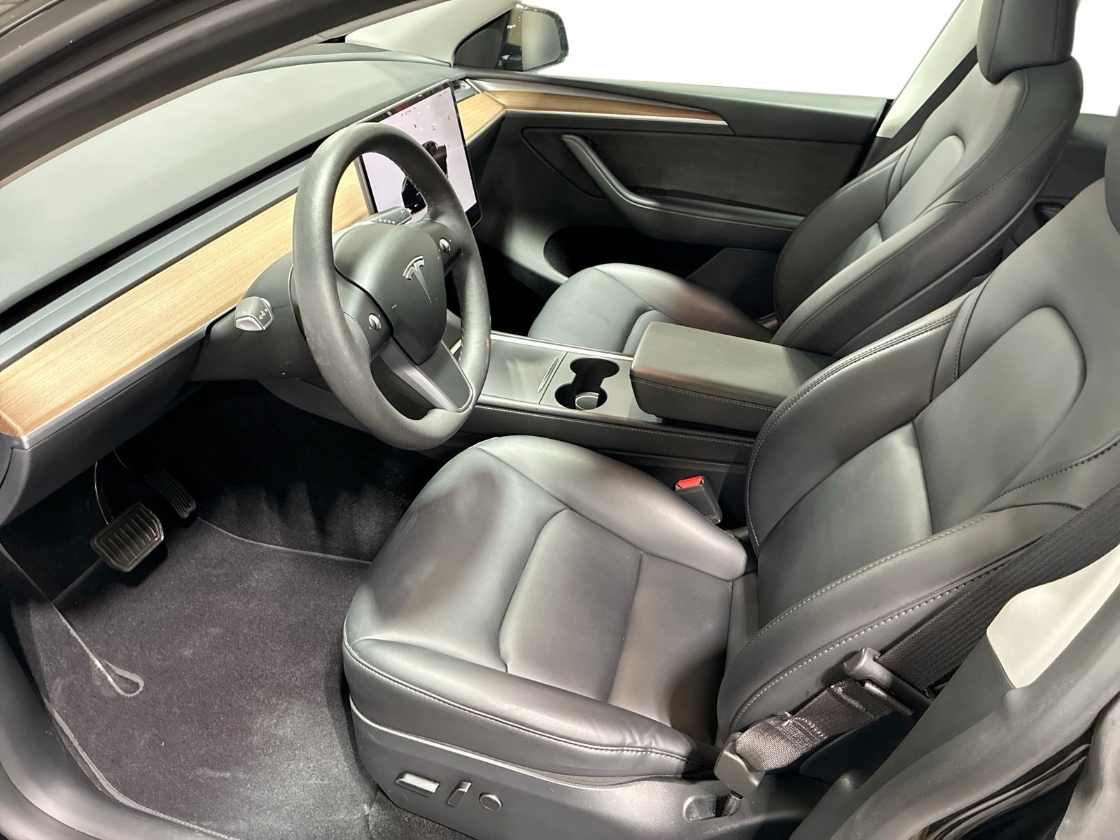 Certified 2023 Tesla Model Y Long Range AWD/4WD image 9