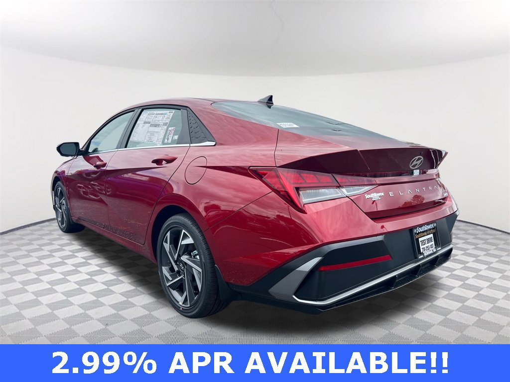 Certified 2025 Hyundai Elantra Limited image 7