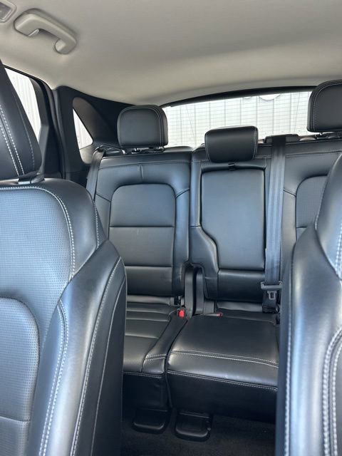 Used 2025 Ford Escape Platinum AWD/4WD image 18