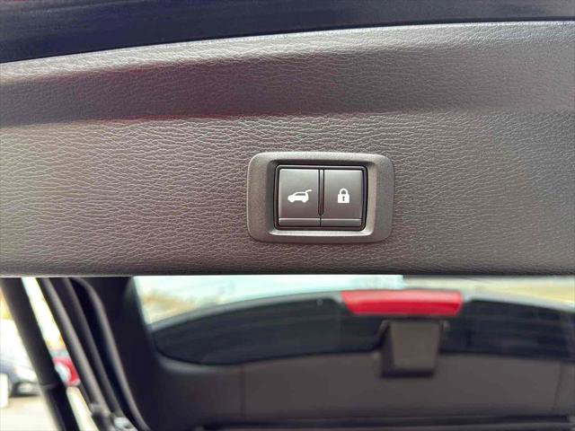 Used 2025 Mitsubishi Outlander SEL image 46